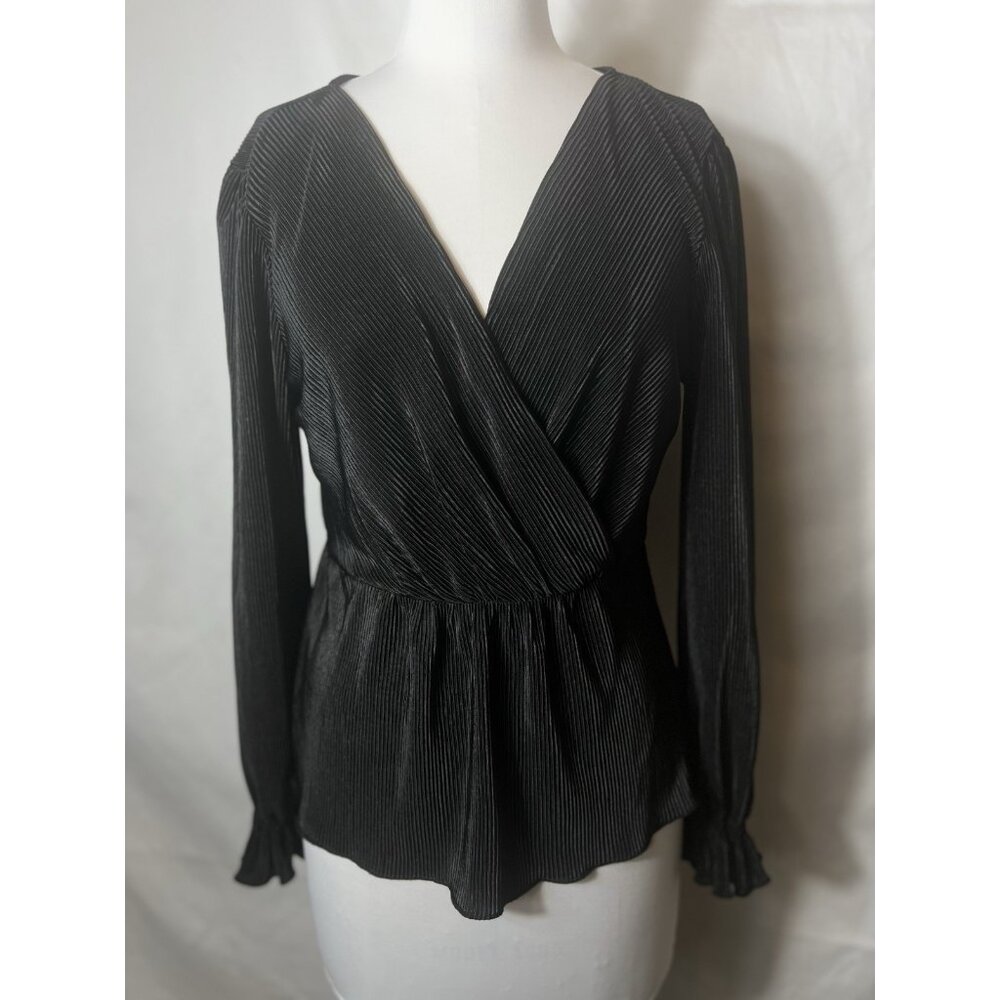 Chenault NWT black Long Sleeve Blouse Women’s Size Medium Crossover Peplum